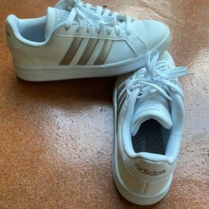 Adidas cloud foam comfort fit- like new, worn once